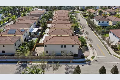 8895 NW 100th Pl, Doral, FL 33178 - Photo 46