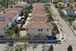 8895 NW 100th Pl, Doral, FL 33178 - Photo 46