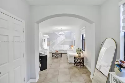 8895 NW 100th Pl, Doral, FL 33178 - Photo 4
