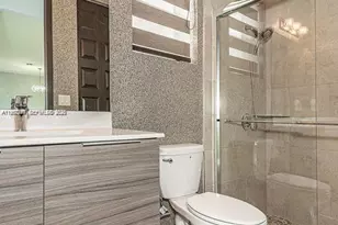 8981 NW 154th Terrace, Miami Lakes, FL 33018 - Photo 12