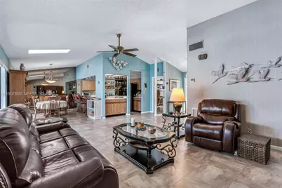 1128 W Rainwood Cir W, Palm Beach Gardens, FL 33410 - Photo 8