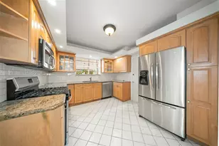 670 NE 56th St, Miami, FL 33137 - Photo 8