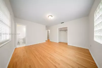 670 NE 56th St, Miami, FL 33137 - Photo 32