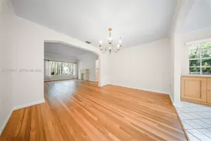 670 NE 56th St, Miami, FL 33137 - Photo 14