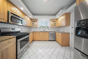 670 NE 56th St, Miami, FL 33137 - Photo 36