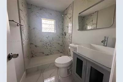 130 Virginia Ct, Englewood, FL 34223 - Photo 10