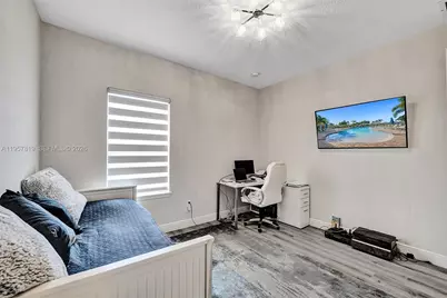 1033 Eucalyptus Dr, Hollywood, FL 33021 - Photo 24