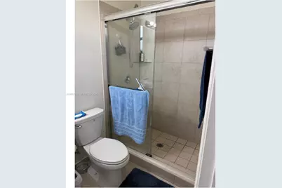 10628 W 33rd Way, Hialeah, FL 33018 - Photo 14