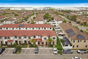 10628 W 33rd Way, Hialeah, FL 33018 - Photo 4