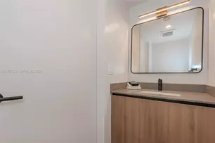 121 NE 5th, Miami, FL 33132 - Photo 22