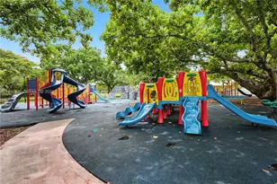 727 14th Pl, Miami Beach, FL 33139 - Photo 32