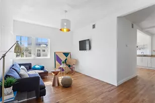 727 14th Pl, Miami Beach, FL 33139 - Photo 2