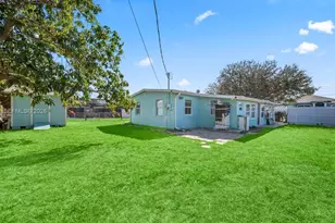 170 Poinsettia Cir NE, Port Charlotte, FL 33952 - Photo 4