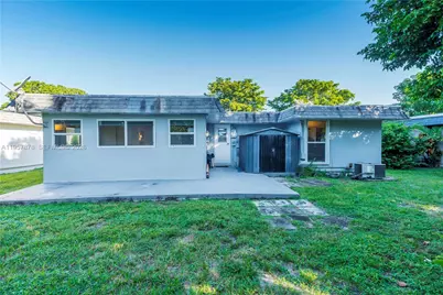 7302 NW 65th St, Tamarac, FL 33321 - Photo 10