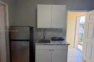 275 W 16th St, Hialeah, FL 33010 - Photo 10