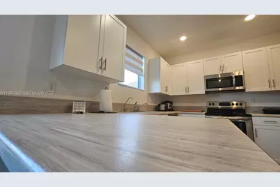 1146 SE 26th Ter #0, Homestead, FL 33035 - Photo 8