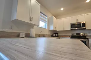 1146 SE 26th Ter, Homestead, FL 33035 - Photo 8