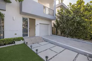 2851 SW 33rd Ct, Miami, FL 33133 - Photo 4