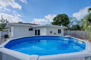 735 NE 38th St, Oakland Park, FL 33334 - Photo 2