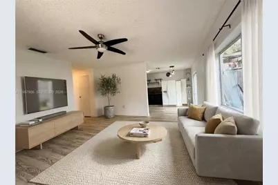 2671 NW 87th Ln, Sunrise, FL 33322 - Photo 2