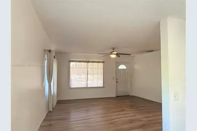 2671 NW 87th Ln, Sunrise, FL 33322 - Photo 2