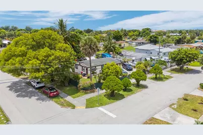 901 NW 34th Ter, Lauderhill, FL 33311 - Photo 28