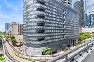 1050 Brickell Ave, Miami, FL 33131 - Photo 32