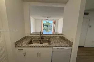 12166 St.Andrews Pl, Miramar, FL 33025 - Photo 2