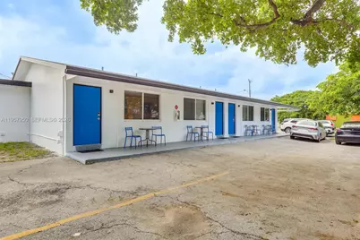 412 NE 4th Ave, Hallandale Beach, FL 33009 - Photo 2