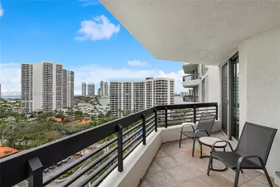 3500 Mystic Pointe Dr #1407, Aventura, FL 33180 - Photo 2