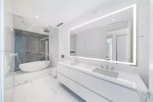 300 Biscayne Blvd Way, Miami, FL 33131 - Photo 22