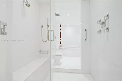 18201 Collins Ave #5201, Sunny Isles Beach, FL 33160 - Photo 26