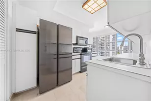 3600 Mystic Pointe Dr, Aventura, FL 33180 - Photo 22