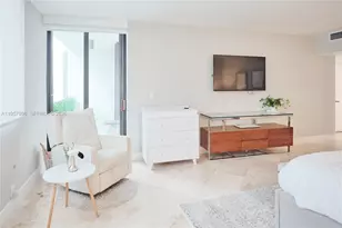 520 Brickell Key Dr, Miami, FL 33131 - Photo 8