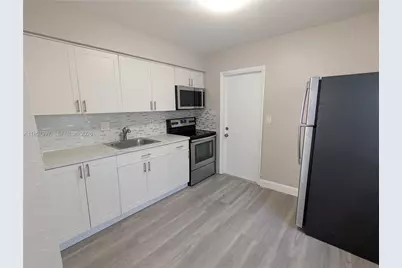 2300 Douglas St #7, Hollywood, FL 33020 - Photo 4