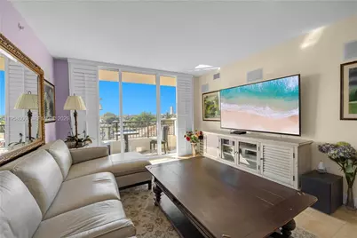 3232 SW 22nd Ter #501, Miami, FL 33145 - Photo 4