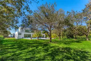 9525 SW 95th Ct, Miami, FL 33176 - Photo 28