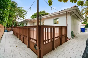 3505 Crystal View Ct, Miami, FL 33133 - Photo 4