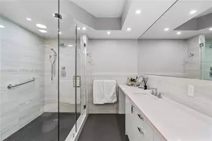 17555 Atlantic Blvd, Sunny Isles Beach, FL 33160 - Photo 34