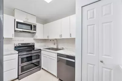 8050 NW 8th St #1203, Miami, FL 33126 - Photo 4