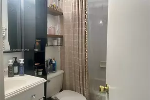 8851 NW 119th St, Hialeah Gardens, FL 33018 - Photo 12
