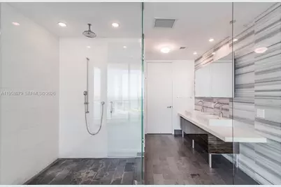 1100 Biscayne Blvd #5401, Miami, FL 33132 - Photo 12
