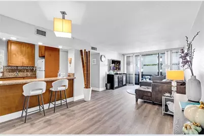830 NW 87T Ave #303, Miami, FL 33172 - Photo 1