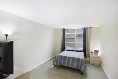 6600 Cypress Rd #105, Plantation, FL 33317 - Photo 12