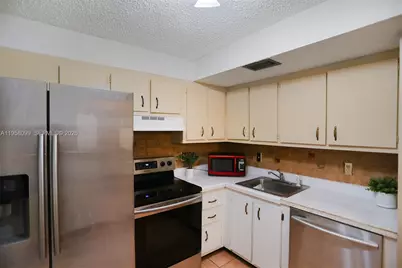 6600 Cypress Rd #105, Plantation, FL 33317 - Photo 46