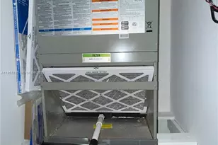 1075 W 68th St, Hialeah, FL 33014 - Photo 20