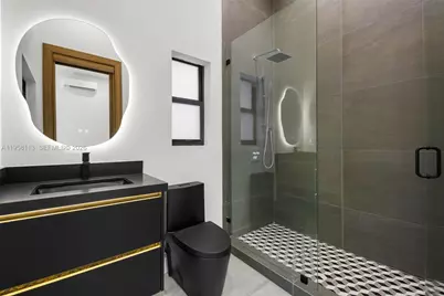 441 NW 44th St, Miami, FL 33127 - Photo 56