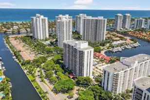 3640 Yacht Club Dr, Aventura, FL 33180 - Photo 28