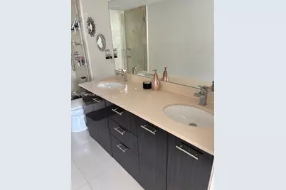 2750 NE 183rd St #1902, Aventura, FL 33160 - Photo 24