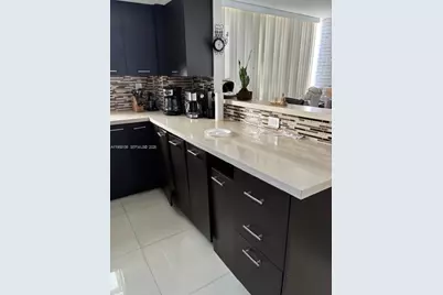 2750 NE 183rd St #1902, Aventura, FL 33160 - Photo 8